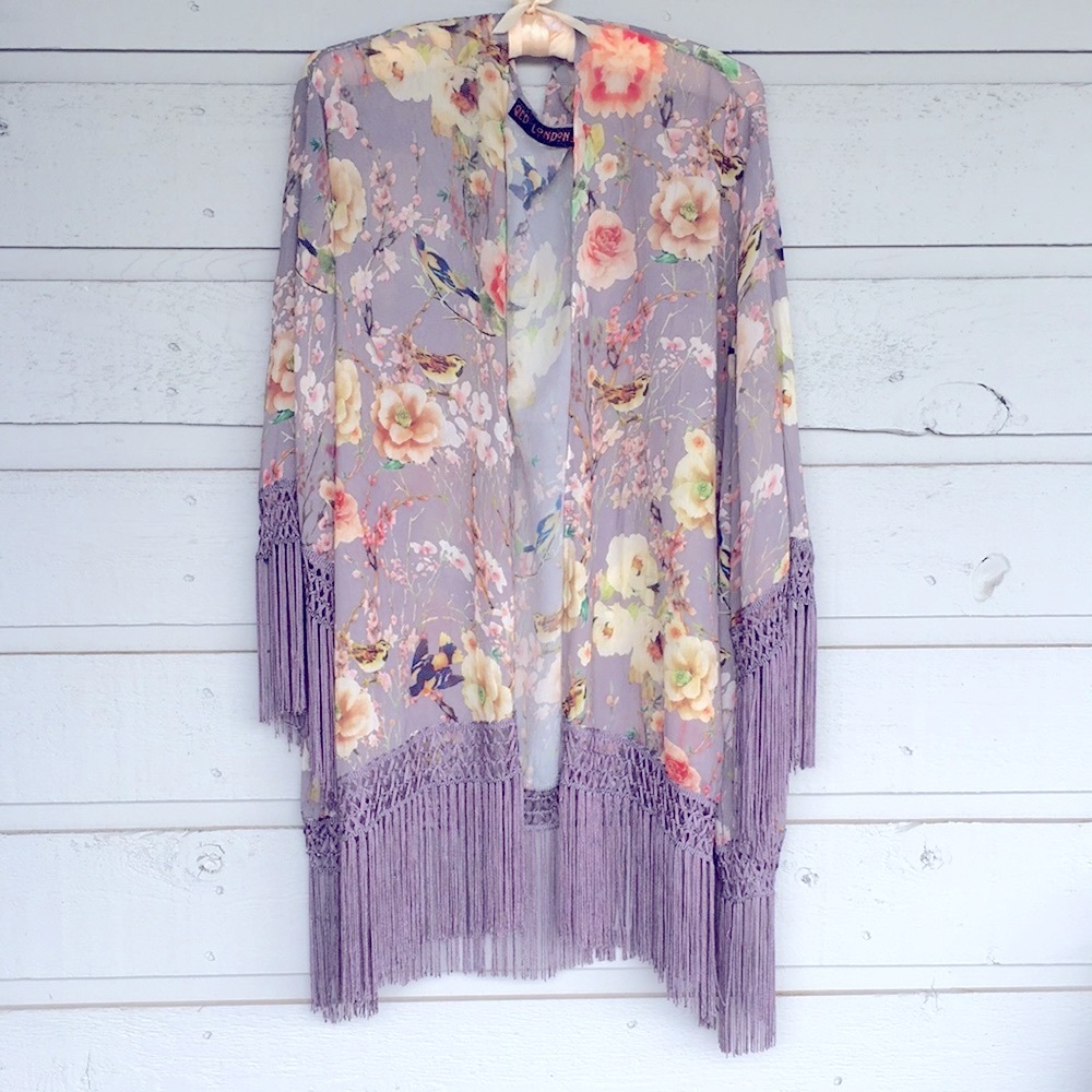 QED LONDON GRAY BIRD/FLORAL FRINGED KIMINO